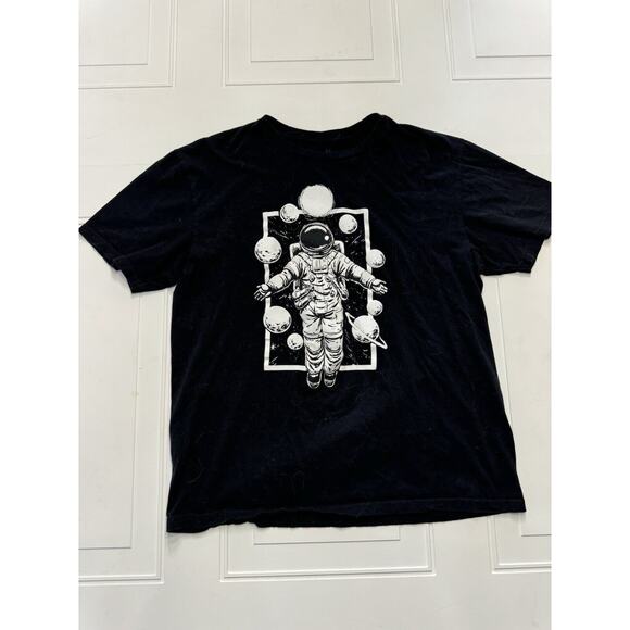 THREADLESS DESIGN BY DIGITAL CARBINE SPACEMAN Astronaut Size L PRINT T SHIRT - Picture 1 of 4